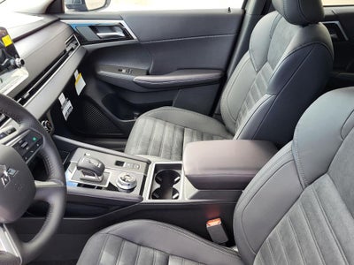 2025 Mitsubishi Outlander PHEV SE