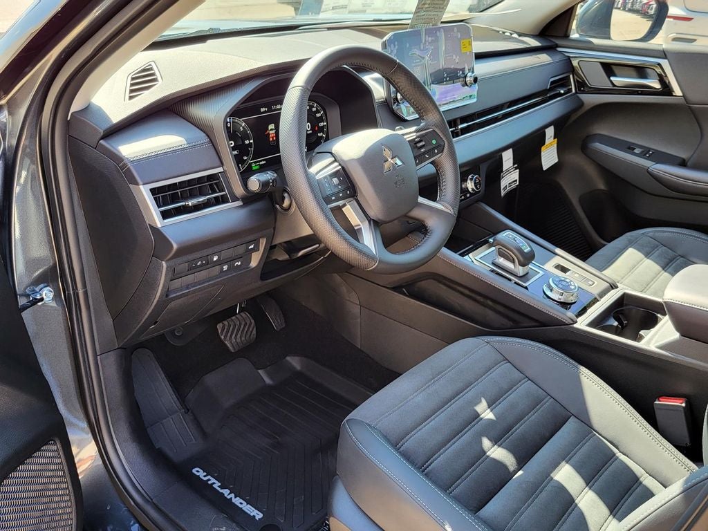 2025 Mitsubishi Outlander PHEV SE