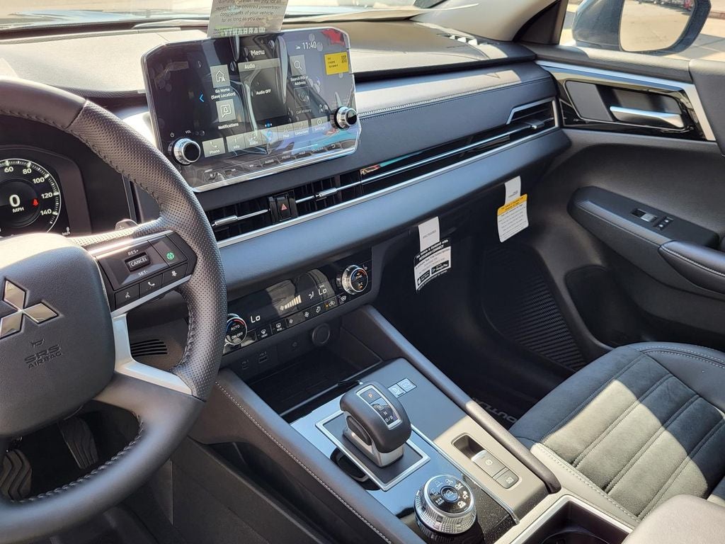 2025 Mitsubishi Outlander PHEV SE