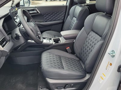 2025 Mitsubishi Outlander PHEV SEL