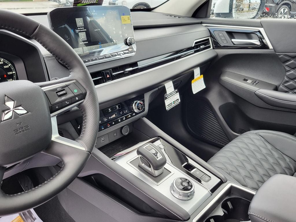 2025 Mitsubishi Outlander PHEV SEL